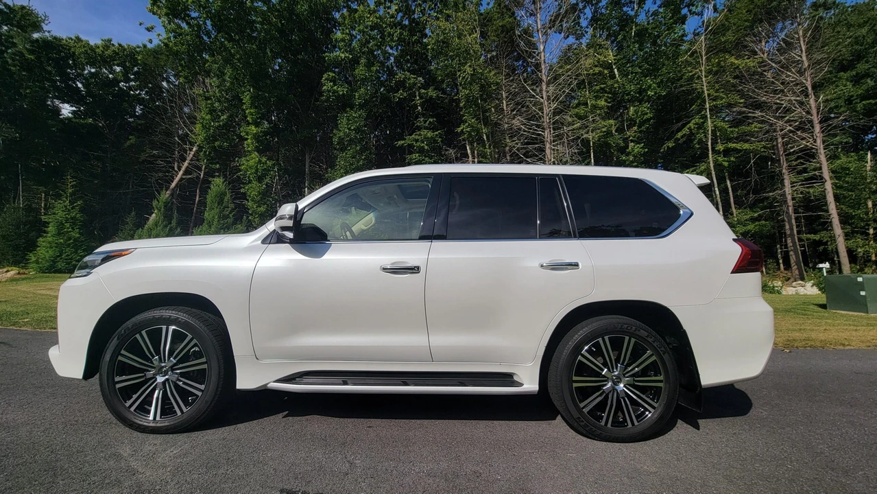 2021 Lexus LX 3rd Gen - Image 14 of 31