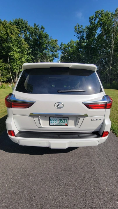 2021 Lexus LX 3rd Gen - Image 11 of 31