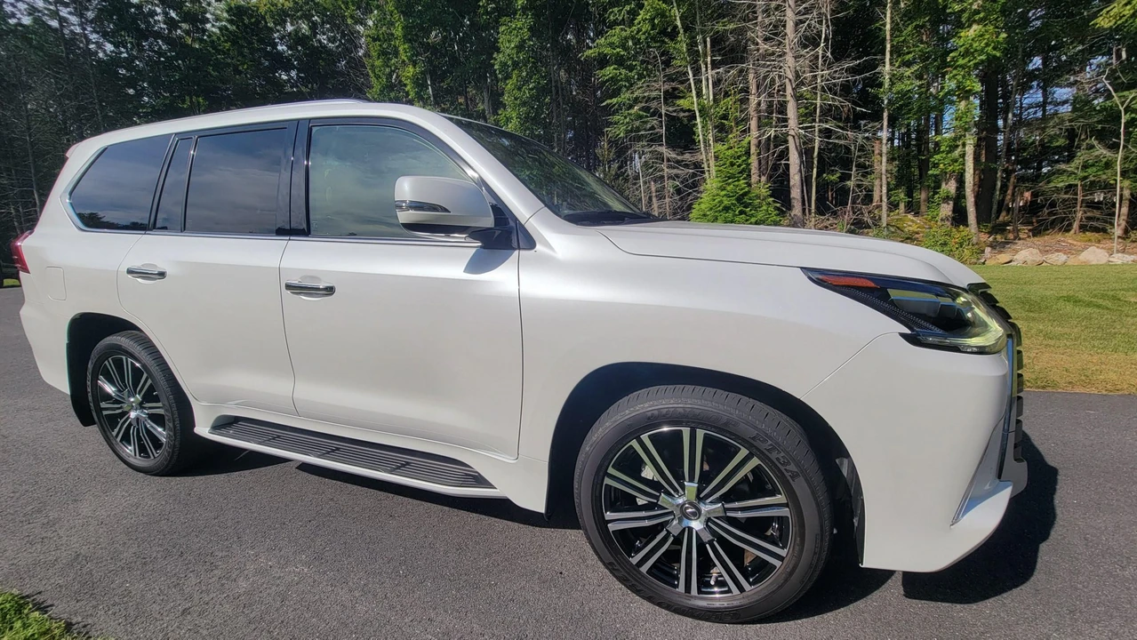 2021 Lexus LX 3rd Gen - Image 4 of 31