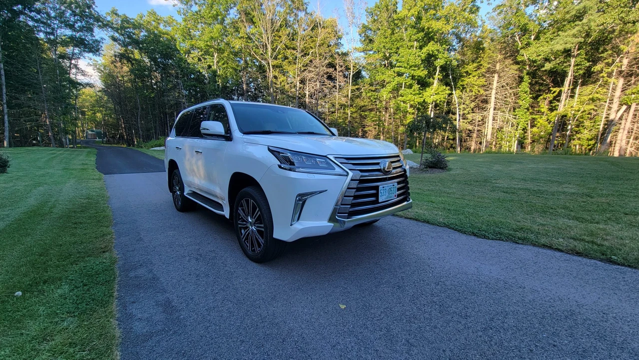 2021 Lexus LX 3rd Gen - Image 31 of 31