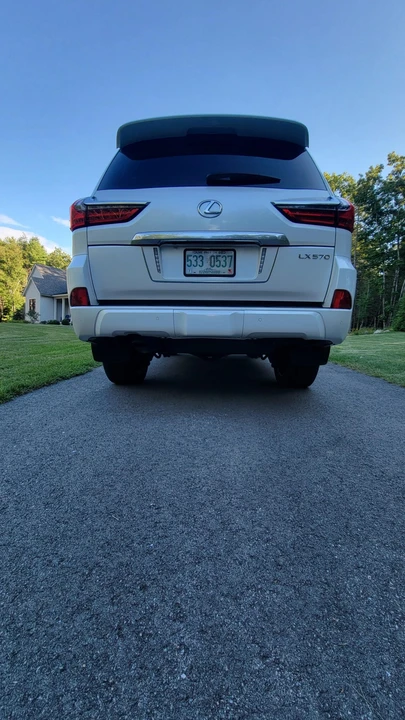 2021 Lexus LX 3rd Gen - Image 26 of 31
