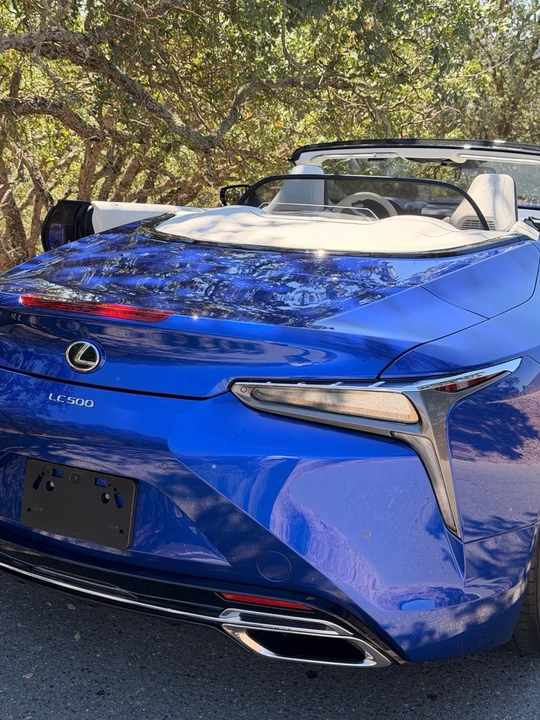 2021 Lexus LC - Image 22 of 31