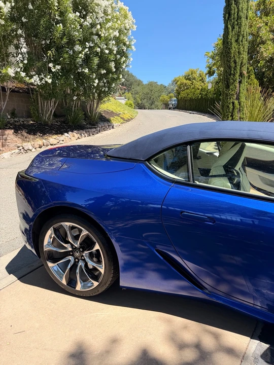 2021 Lexus LC - Image 7 of 31