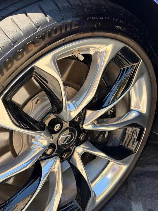 2021 Lexus LC - Image 11 of 31