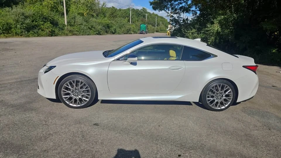 2021 Lexus RC - Image 3 of 3