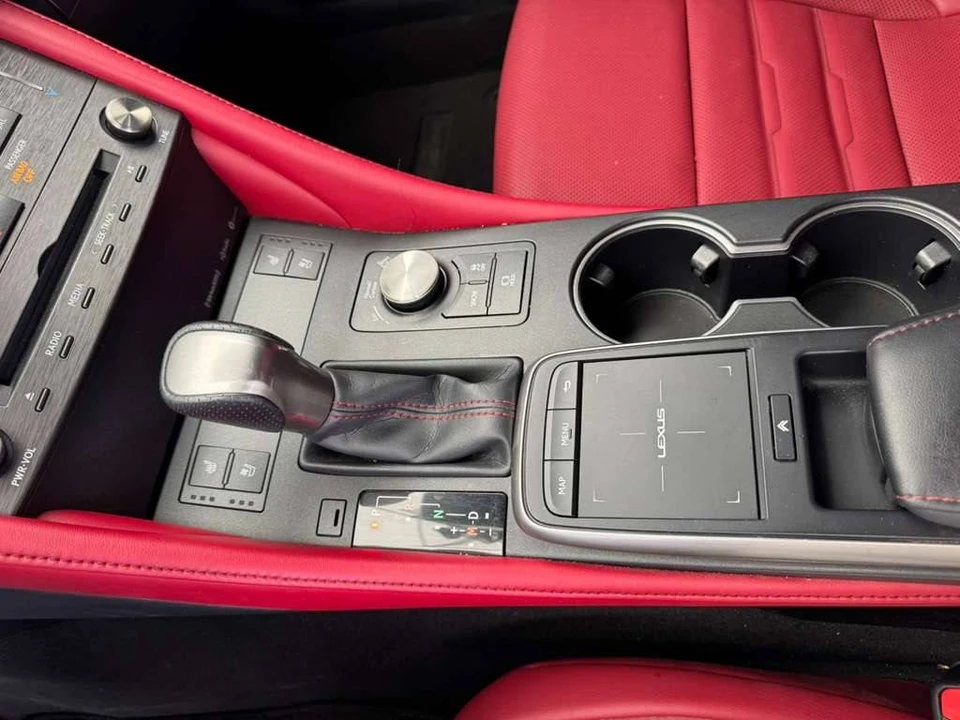 2021 Lexus RC F - Image 20 of 21