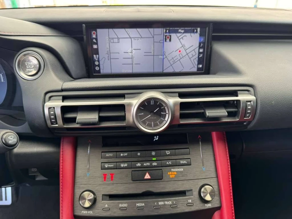 2021 Lexus RC F - Image 18 of 21