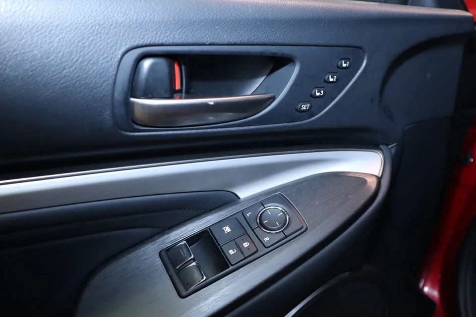 2021 Lexus RC - Image 12 of 20