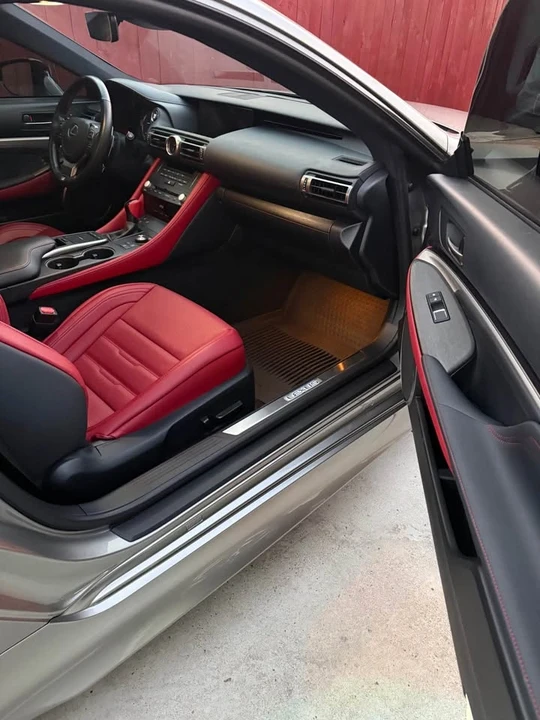 2021 Lexus RC - Image 5 of 8