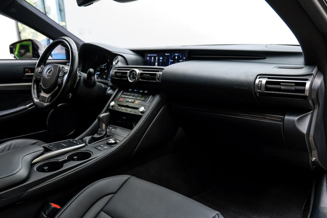 2021 Lexus RC - Image 12 of 12