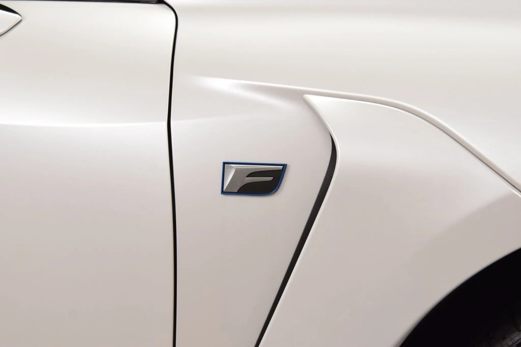 2021 Lexus RC F - Image 16 of 21
