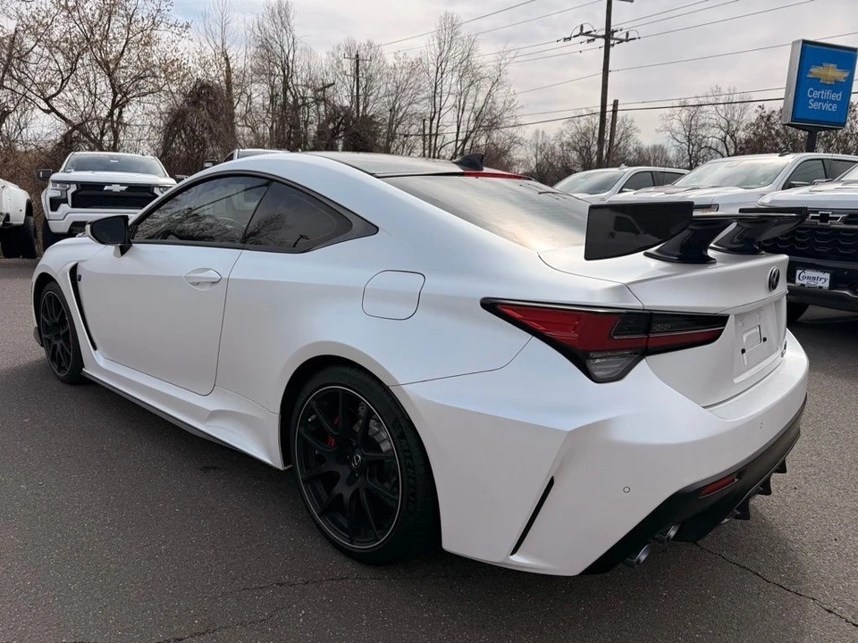 2021 Lexus RC F - Image 5 of 11