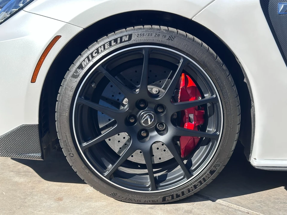 2021 Lexus RC F - Image 17 of 21