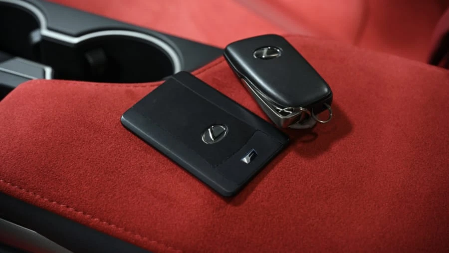 2021 Lexus RC F - Image 15 of 30