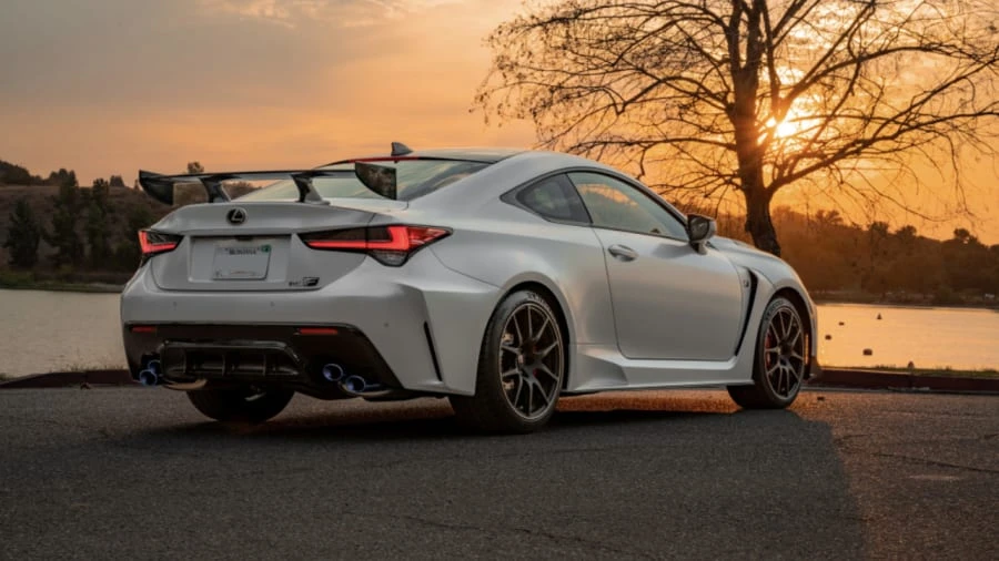 2021 Lexus RC F - Image 25 of 30