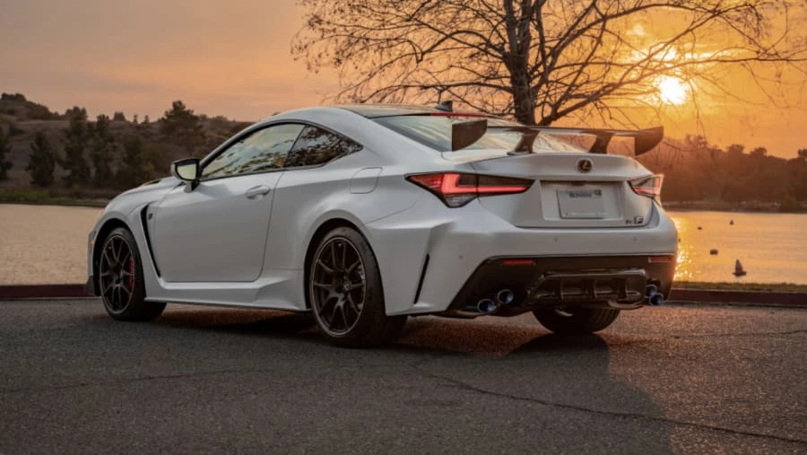 2021 Lexus RC F - Image 28 of 30