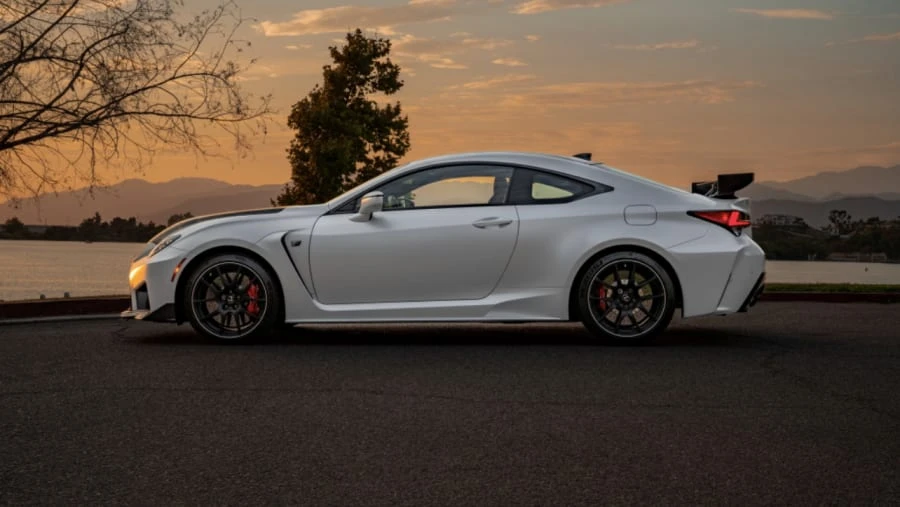 2021 Lexus RC F - Image 29 of 30