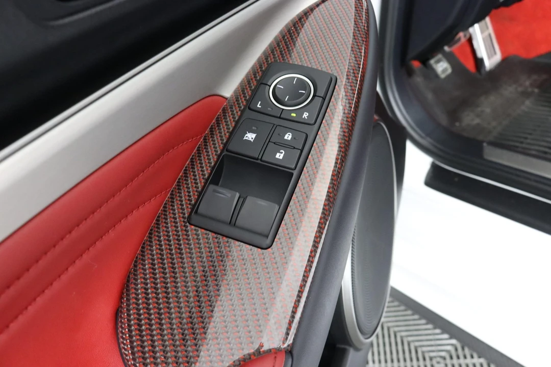 2021 Lexus RC F - Image 21 of 31