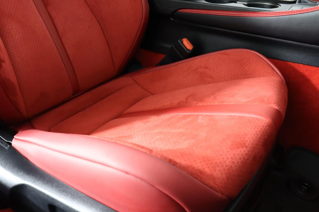 2021 Lexus RC F - Image 18 of 31