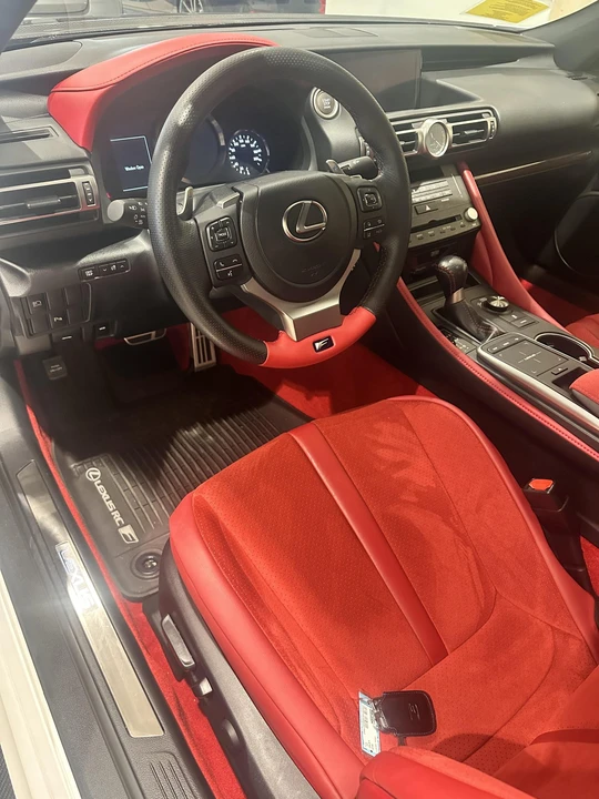 2021 Lexus RC F - Image 16 of 31
