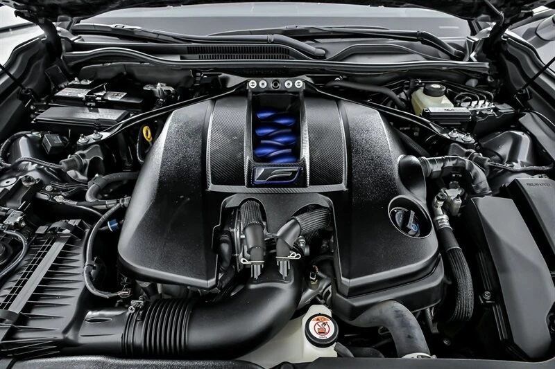 2021 Lexus RC F - Image 18 of 21