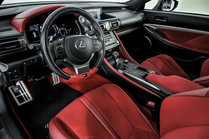 2021 Lexus RC F - Image 20 of 21