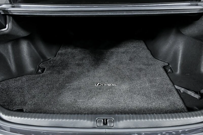 2021 Lexus RC F - Image 17 of 21