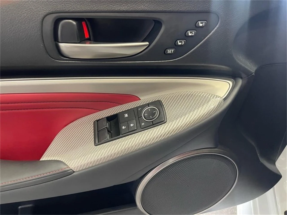2021 Lexus RC F - Image 23 of 31