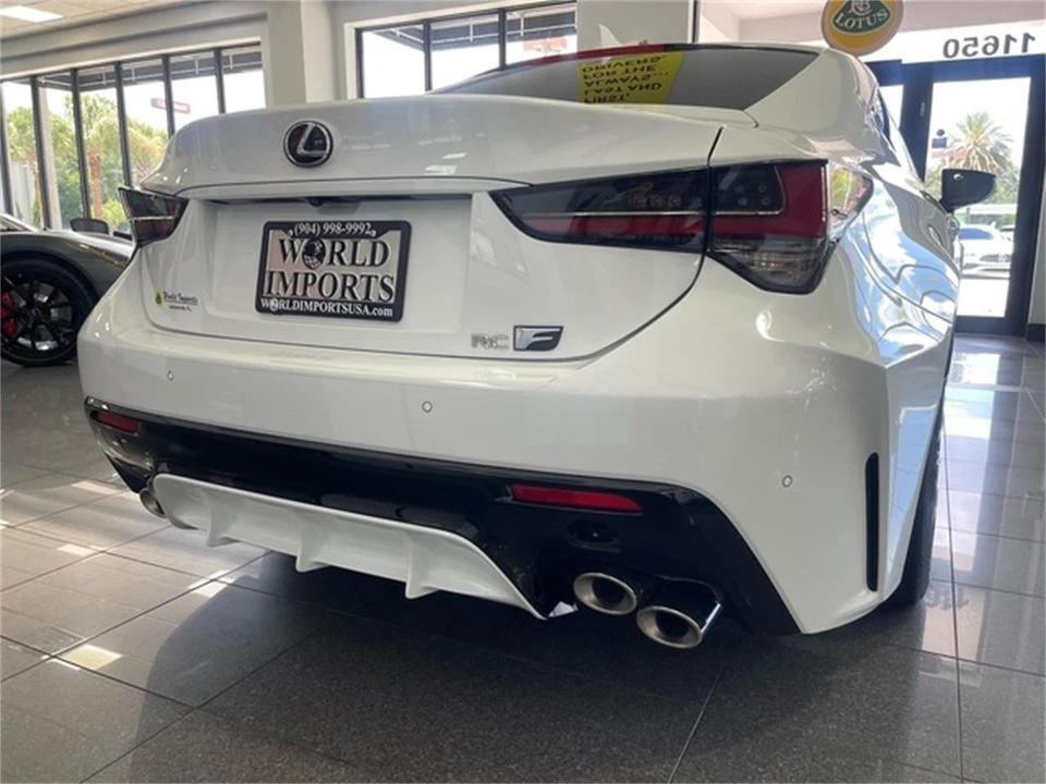 2021 Lexus RC F - Image 17 of 31