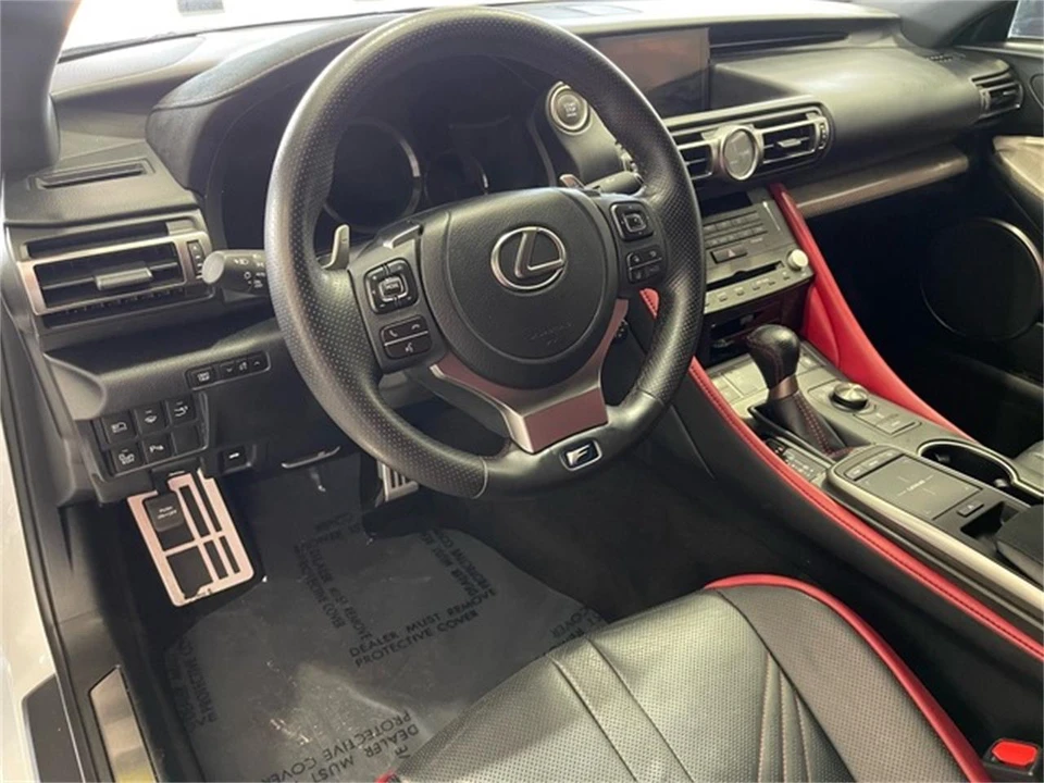 2021 Lexus RC F - Image 24 of 31