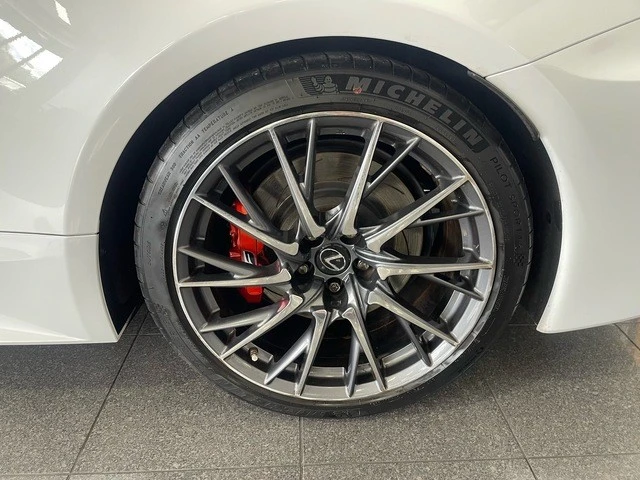 2021 Lexus RC F - Image 21 of 31