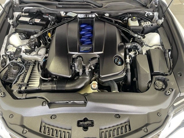 2021 Lexus RC F - Image 18 of 31