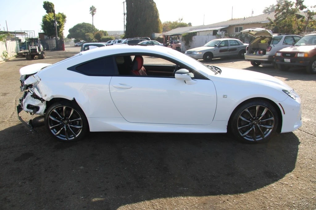 2021 Lexus RC F - Image 9 of 21