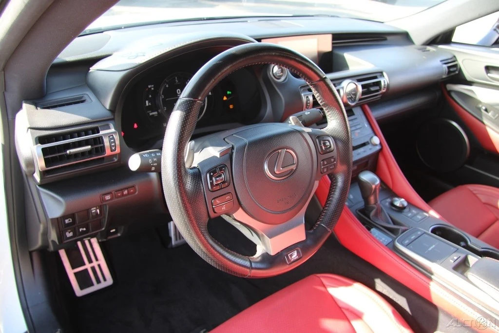 2021 Lexus RC F - Image 18 of 21