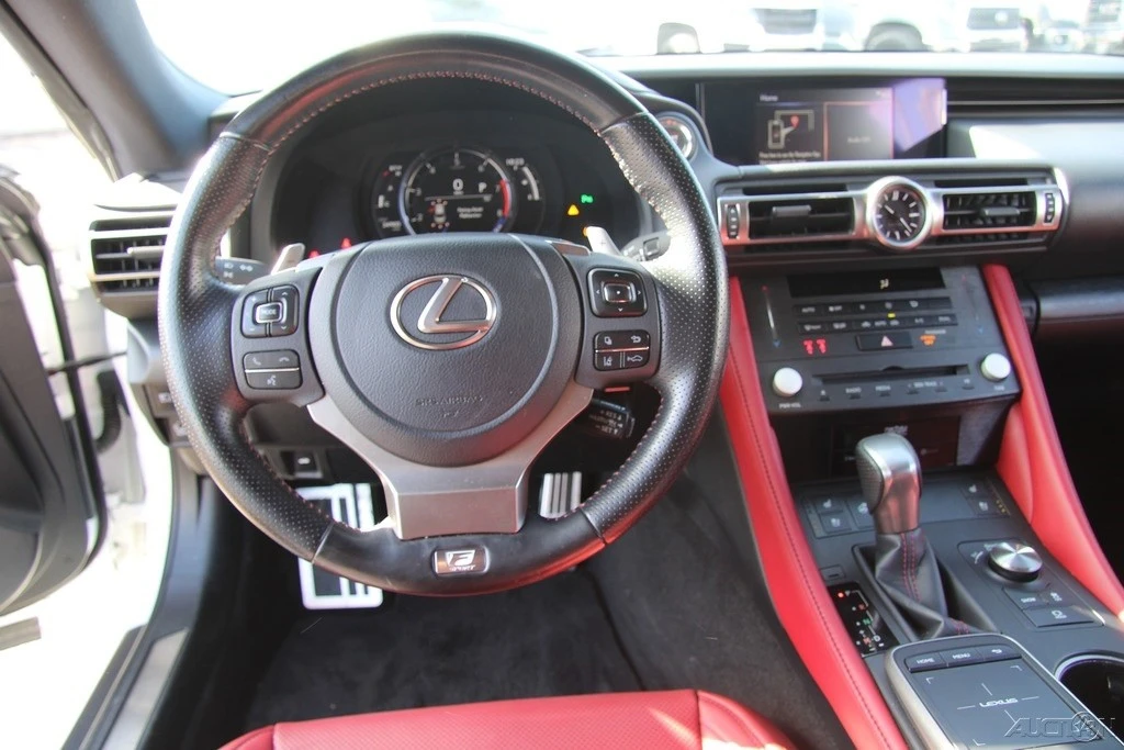 2021 Lexus RC F - Image 19 of 21