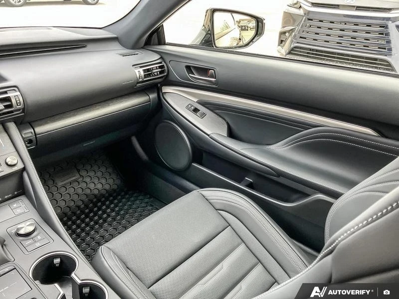 2021 Lexus RC - Image 20 of 20