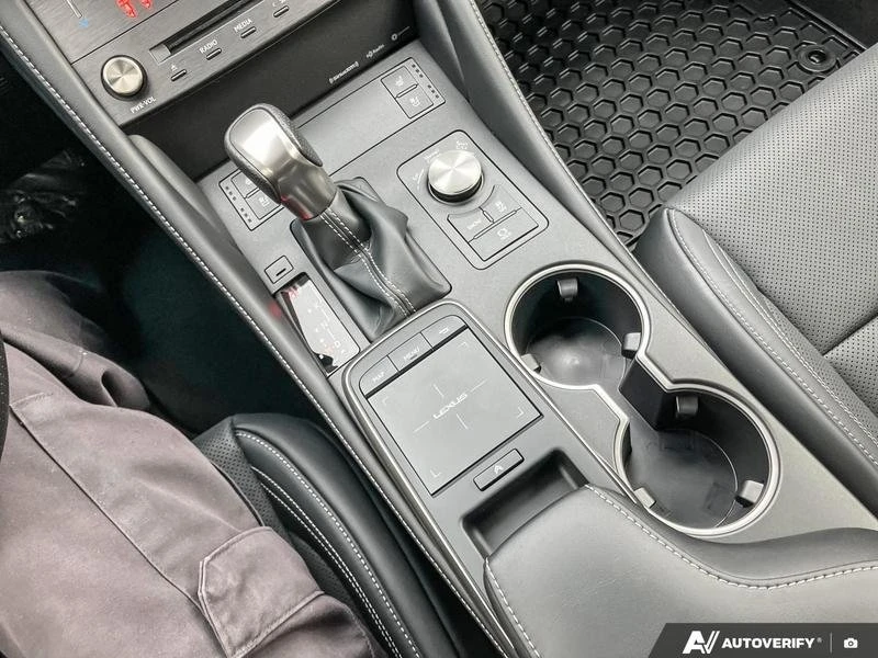 2021 Lexus RC - Image 14 of 20