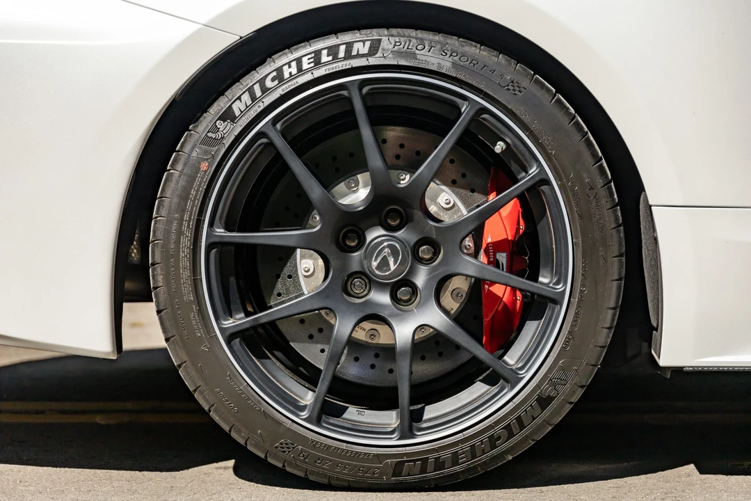 2021 Lexus RC F - Image 23 of 31