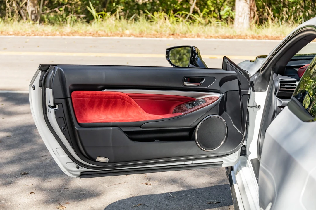2021 Lexus RC F - Image 30 of 31