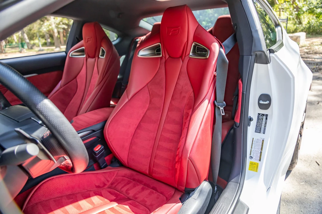 2021 Lexus RC F - Image 28 of 31