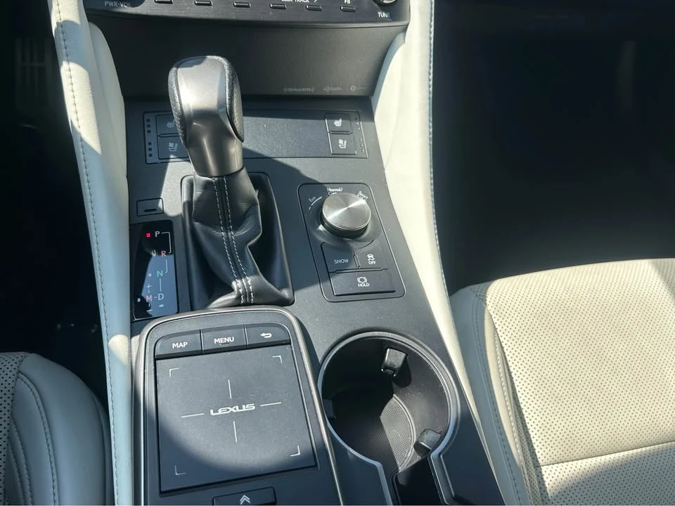 2021 Lexus RC - Image 8 of 8