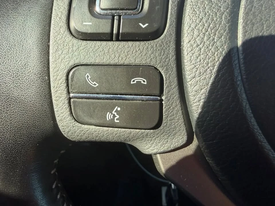 2021 Lexus RC - Image 14 of 20