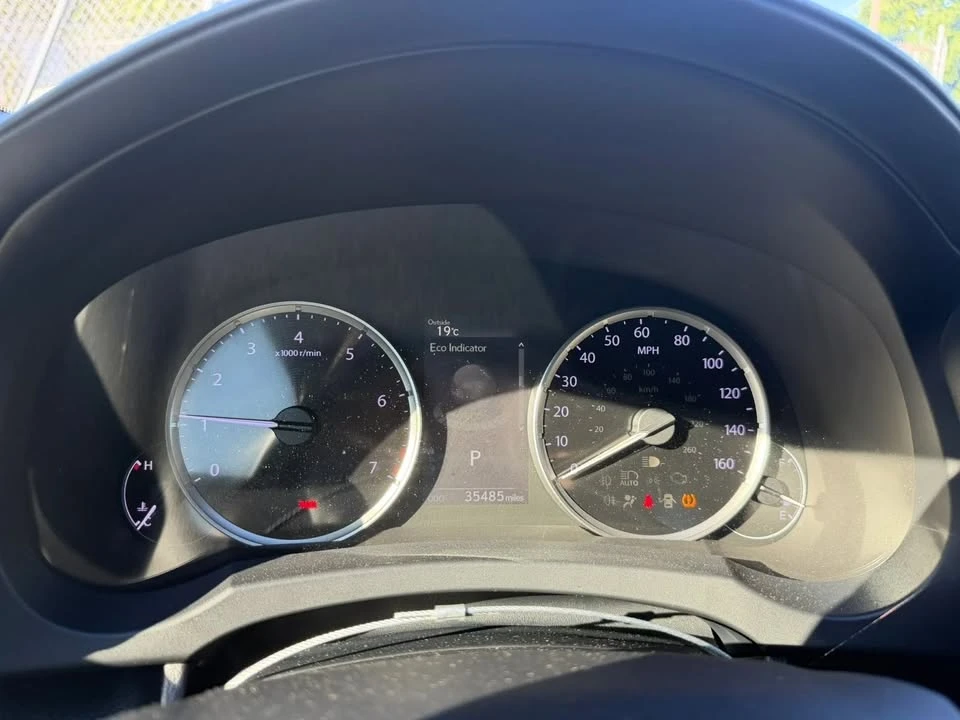 2021 Lexus RC - Image 10 of 20