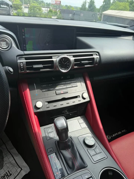 2021 Lexus RC - Image 7 of 11