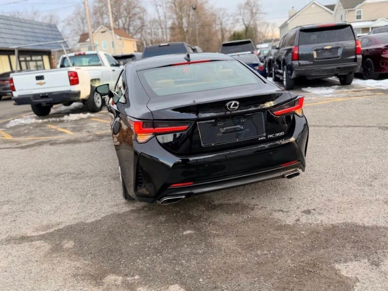 2021 Lexus RC - Image 12 of 12