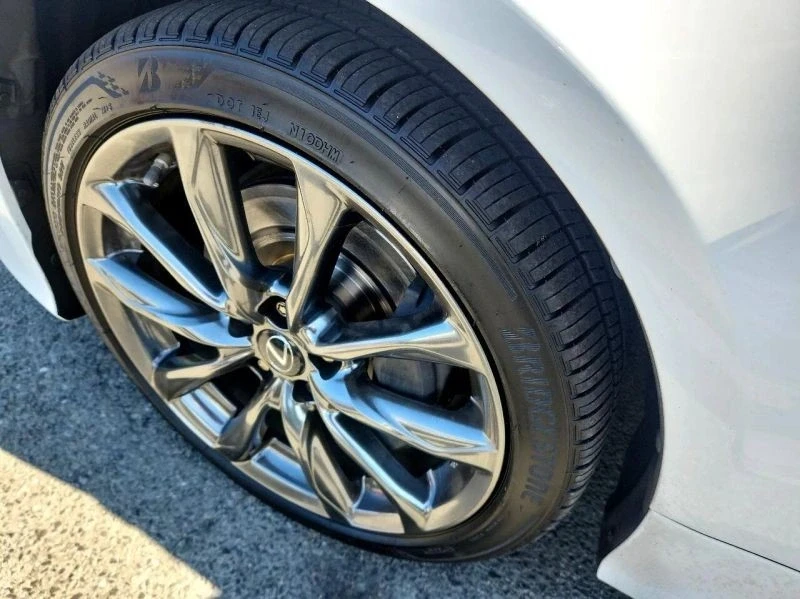 2021 Lexus RC - Image 12 of 12