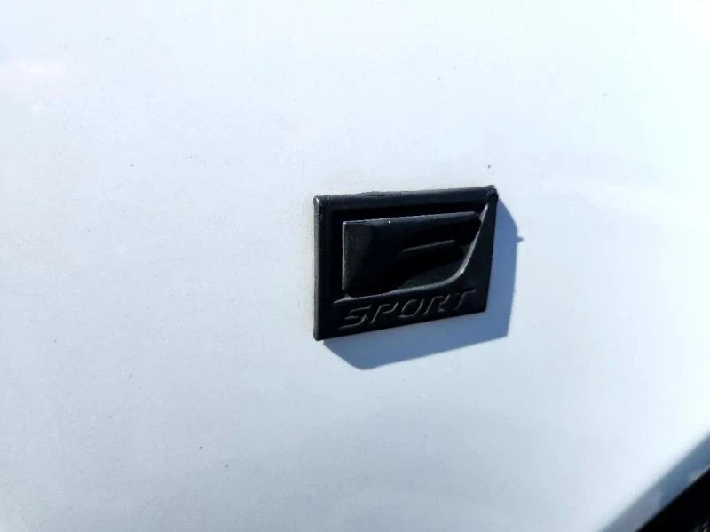 2021 Lexus RC - Image 8 of 12