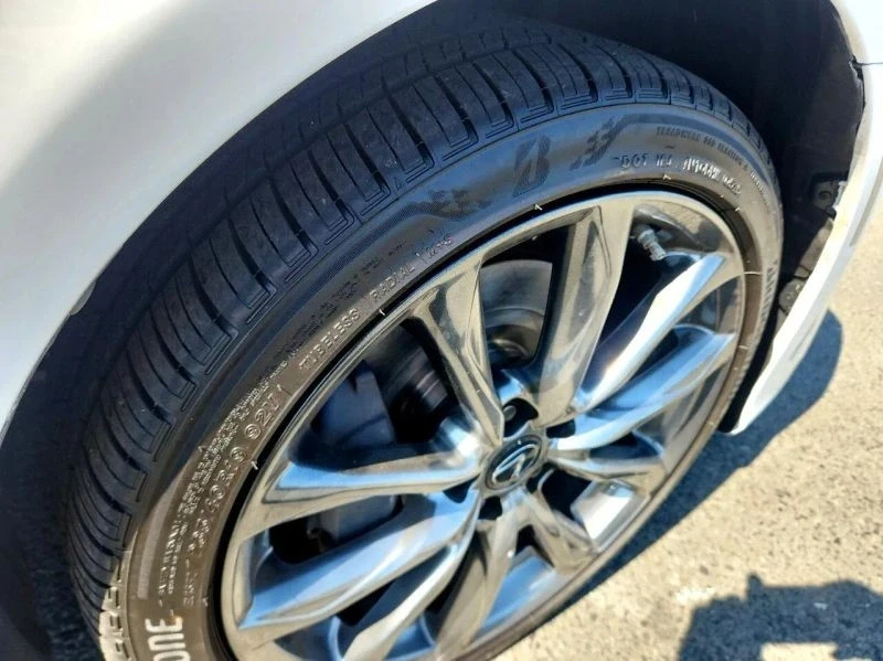 2021 Lexus RC - Image 9 of 12