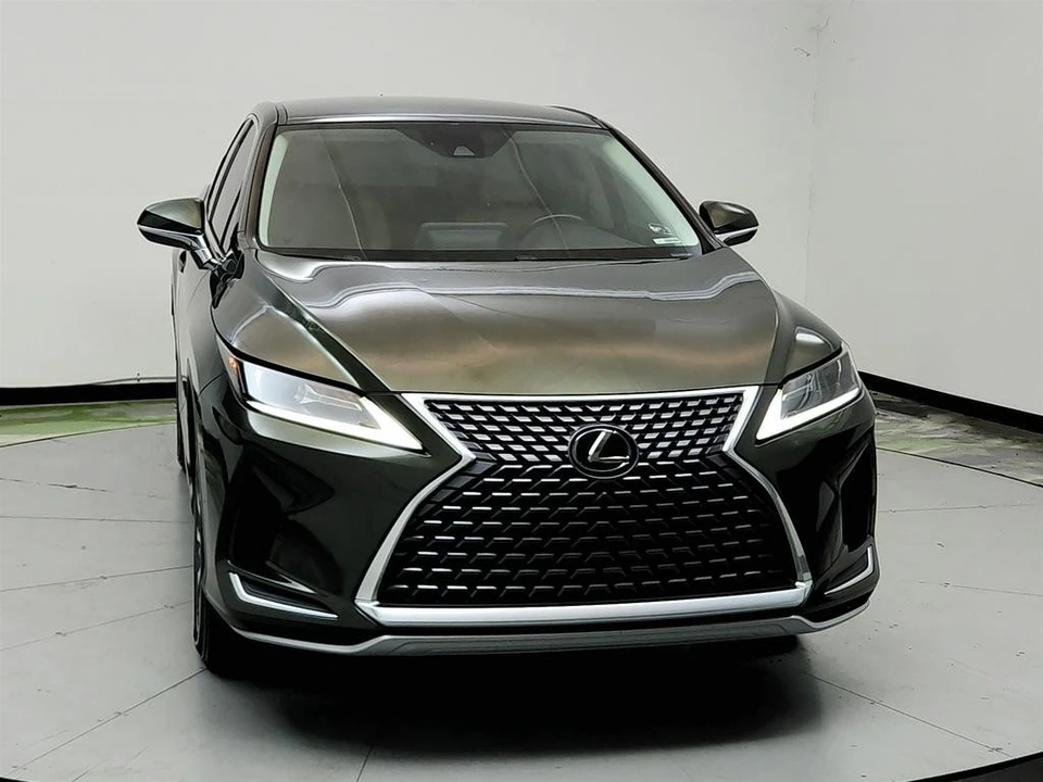 2021 Lexus RC - Image 2 of 31
