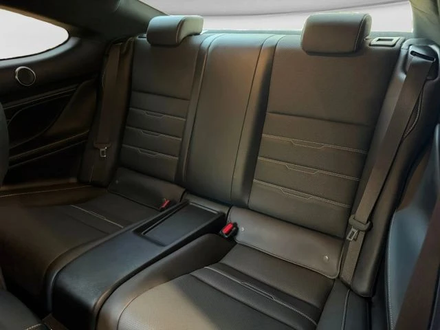 2021 Lexus RC - Image 26 of 31